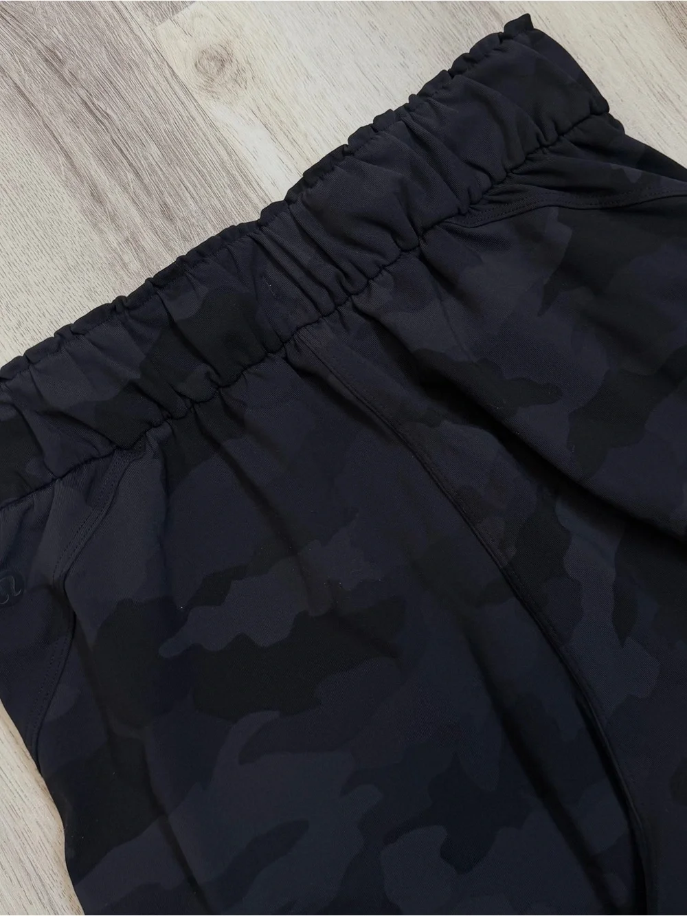 Lululemon Keep Moving Pant 7/8 High-Rise Camo Size 2